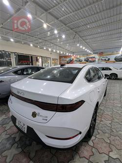 بی وای دی Qin Plus